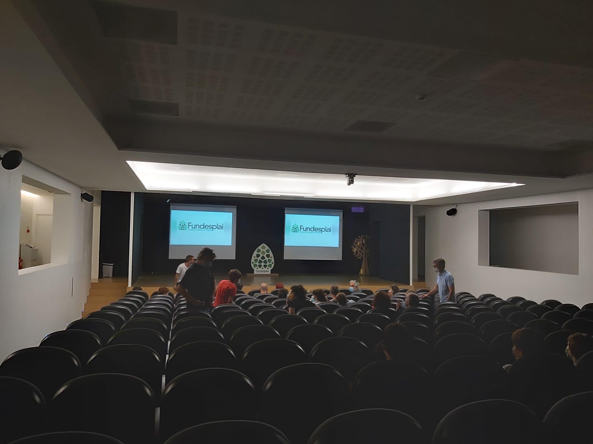 Centre Esplai Albergue El Prat de Llobregat Exterior photo