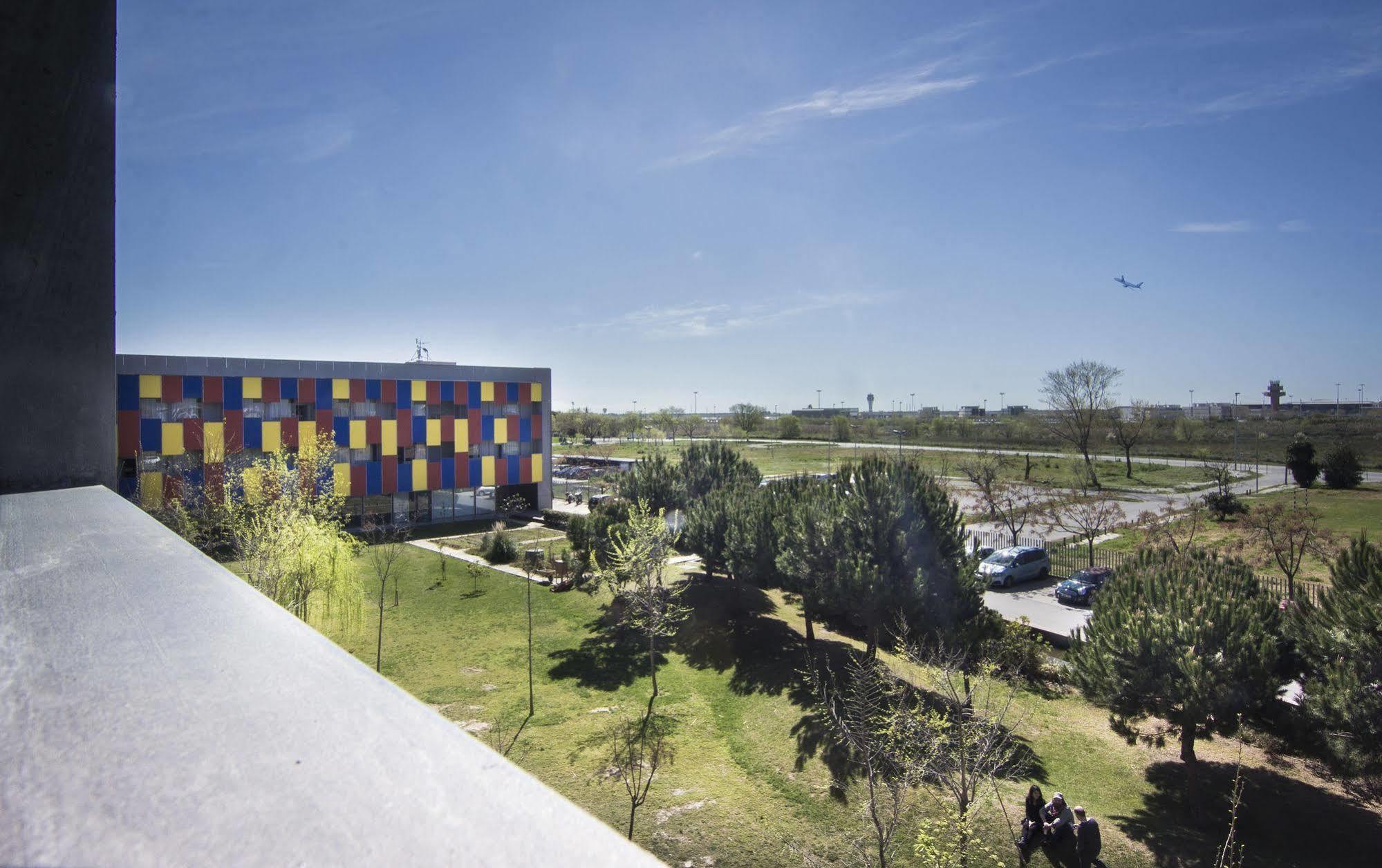 Centre Esplai Albergue El Prat de Llobregat Exterior photo