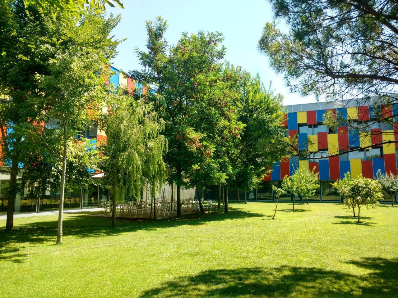 Centre Esplai Albergue El Prat de Llobregat Exterior photo